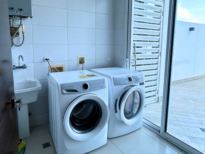ALQUILER DE APARTAMENTO AMOBLADO EN PH THE REGENT, COSTA DEL ESTE (13P)