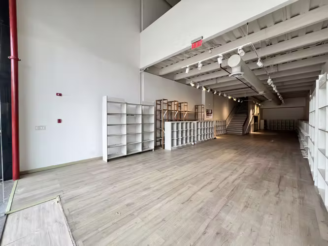 Local Comercial en Alquiler en Obarrio - 260m² Listo para Ocupar - AF - Imagen 2