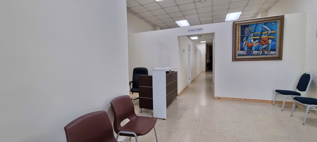 Local Comercial en Alquiler - 138.70m2 en planta baja
