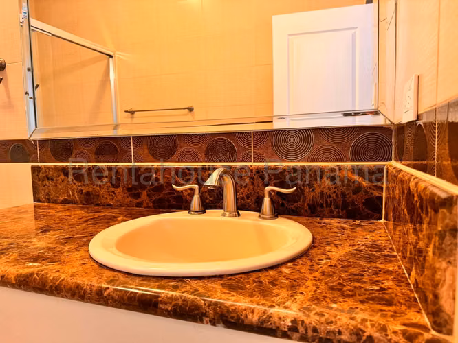 Apartamento en Venta en Avenida Balboa. VISTA DEL MAR