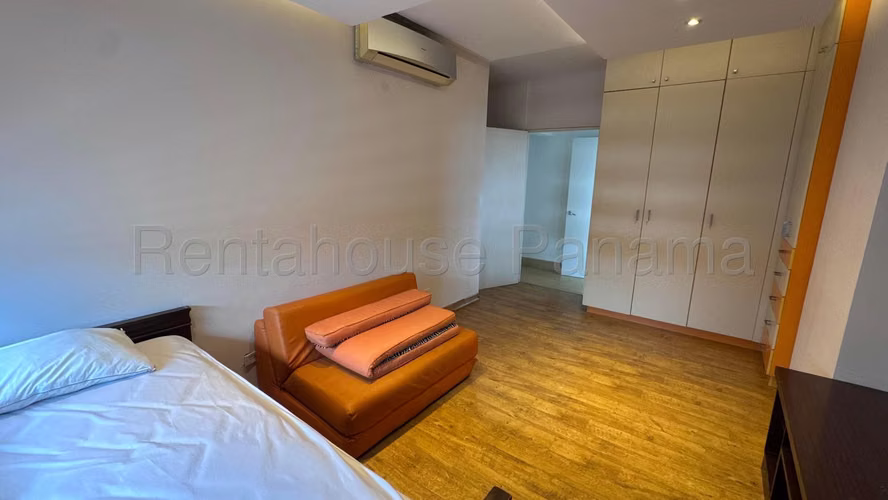 Apartamento en Venta en Punta Paitilla. TORRE DEL PARQUE | 3 Parkings + Depósito