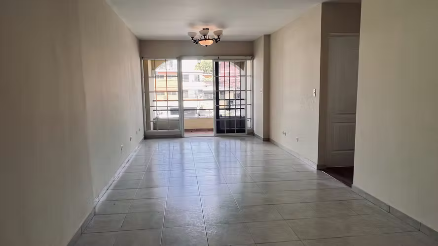 Alquiler de Apartamento de dos recámaras y cuarto de servicio en Bethania
