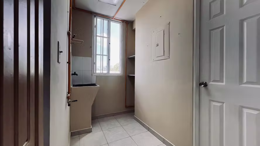 Alquiler de Apartamento de dos recámaras y cuarto de servicio en Bethania