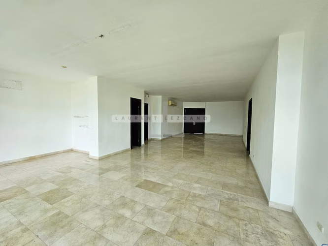 Venta Apartamento The Bridge - Amador. Vista al Canal de Panamá. Haga una oferta