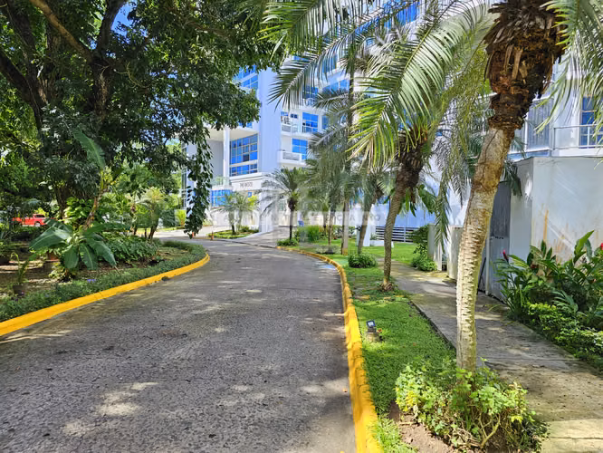 Venta Apartamento The Bridge - Amador. Vista al Canal de Panamá. Haga una oferta