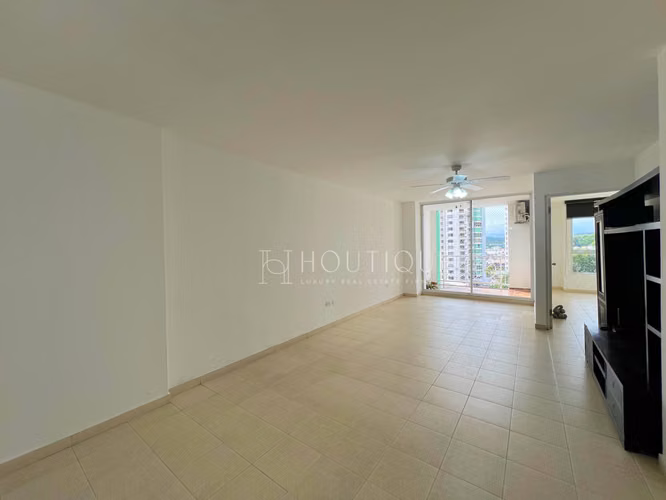 Venta de Apartamento en El Cangrejo – PH Plaza 77