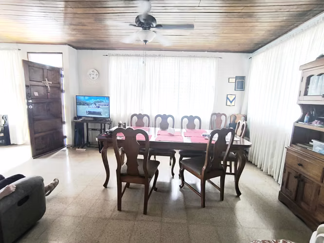 Se Vende Casa y Terreno en San Francisco ideal para DESARROLLO