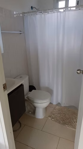 SE VENDE ACOGEDORA CASA CON VISTA EN LOS ALTOS DE CERRO AZUL - Imagen 13
