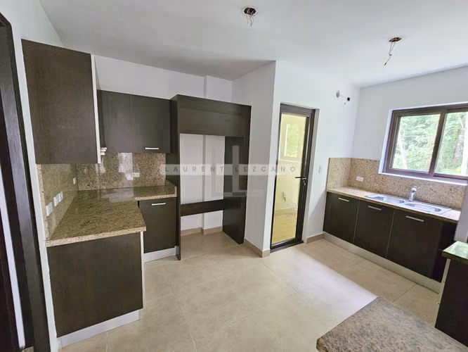 Venta de Apartamento en PH Embassy Village. Haga una oferta