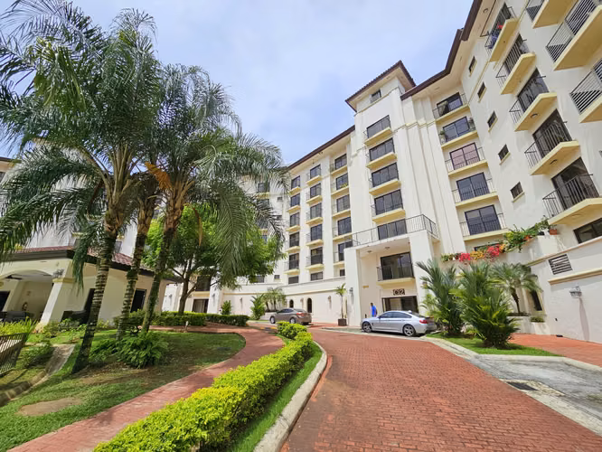 Venta de Apartamento en PH Embassy Village. Haga una oferta