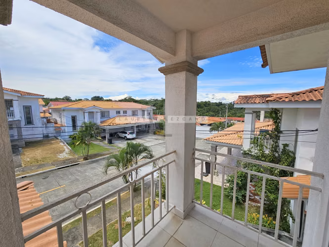 Venta de Casa con Patio en Versalles Oeste. La Chorrera. Se reciben ofertas