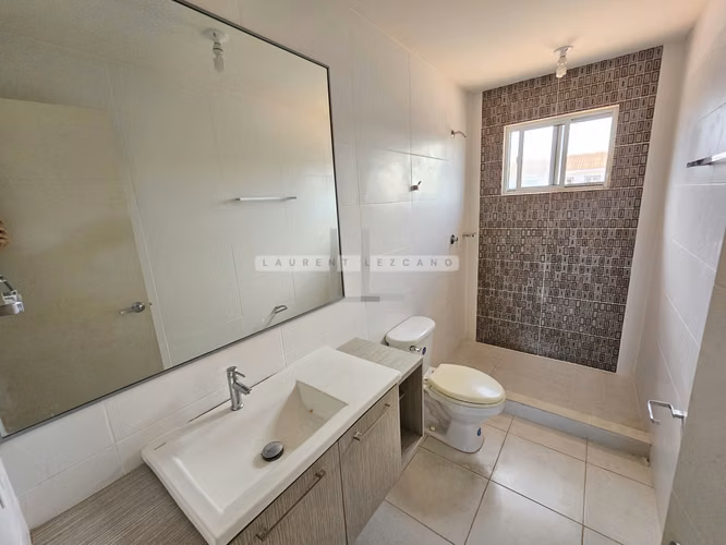 Venta de Casa con Patio en Versalles Oeste. La Chorrera. Se reciben ofertas