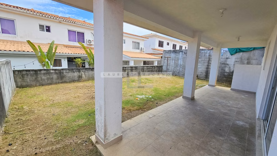 Venta de Casa con Patio en Versalles Oeste. La Chorrera. Se reciben ofertas