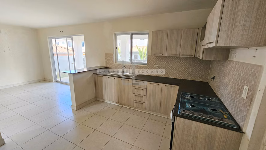 Venta de Casa con Patio en Versalles Oeste. La Chorrera. Se reciben ofertas
