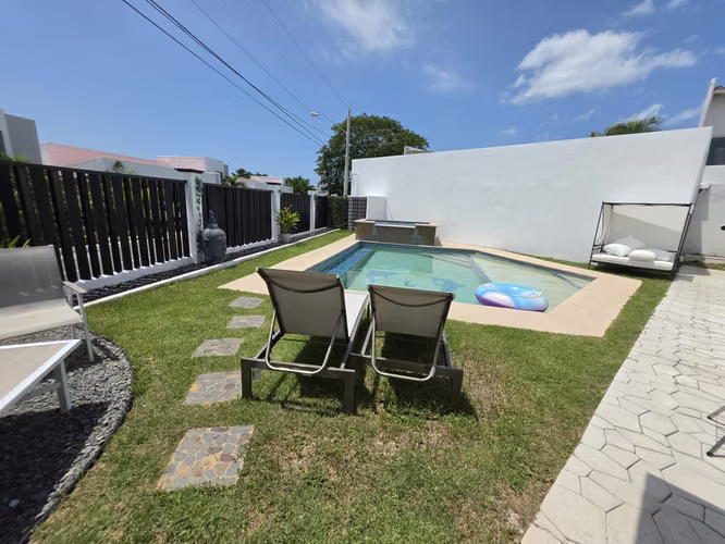 ALQUILO CASA. CORONADO. PLAYA. PISCINA. GARITA DE SEGURIDAD.