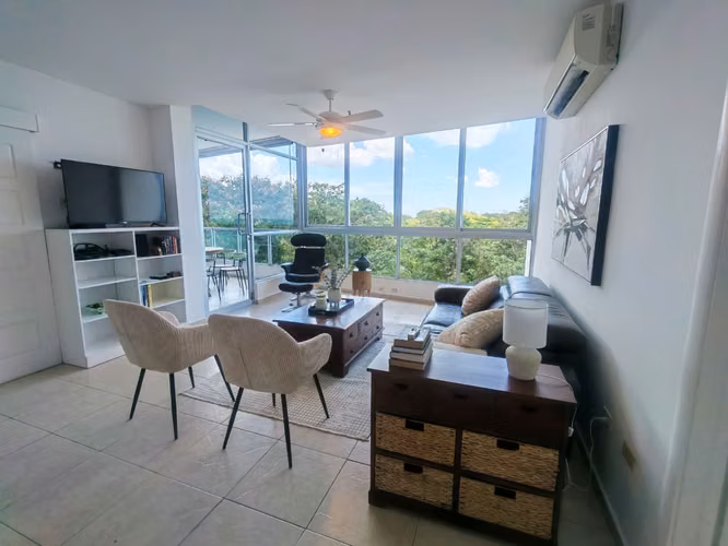 Apartamento con Vista al Mar en PH Coronado Bay, Coronado
