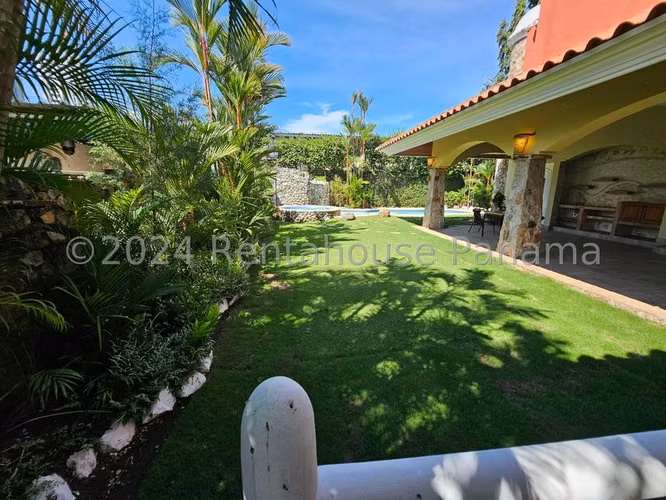Precio por debajo de avaluo Casa en Venta en Altos de Golf 26EPP2466