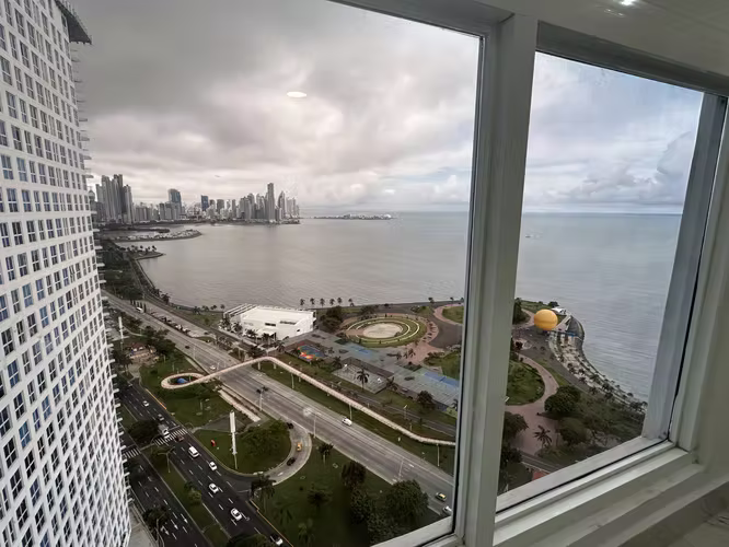 Alquiler de Apartamento Completamente Amoblado en The Sands