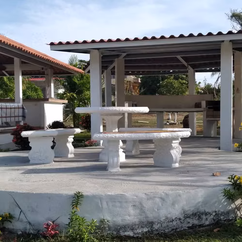 Hermosa Casa con Piscina-Gorgona