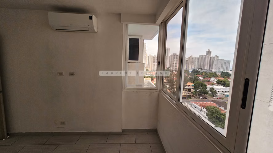 Venta de Apartamento en The Tower 50th Street. Haga una oferta