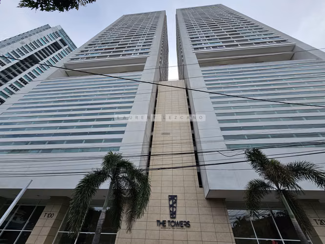 Venta de Apartamento en The Tower 50th Street. Haga una oferta