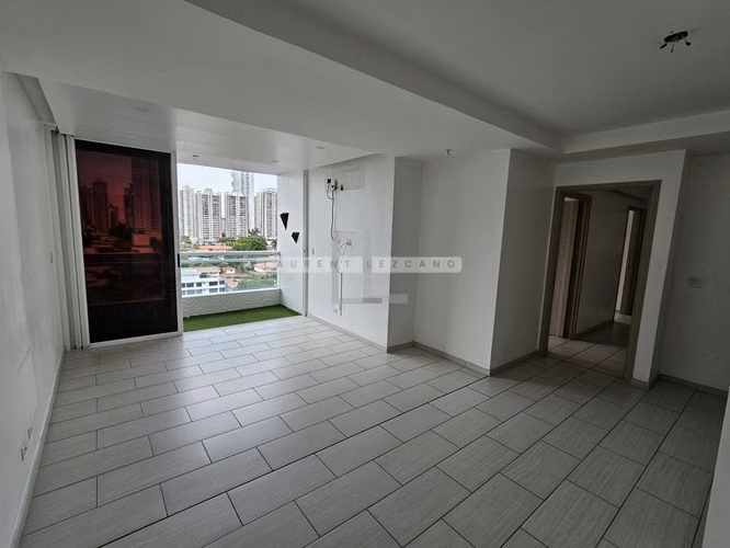 Venta de Apartamento en The Tower 50th Street. Haga una oferta