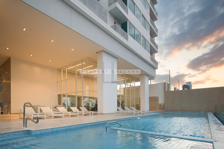 Venta de Apartamento en The Tower 50th Street. Haga una oferta