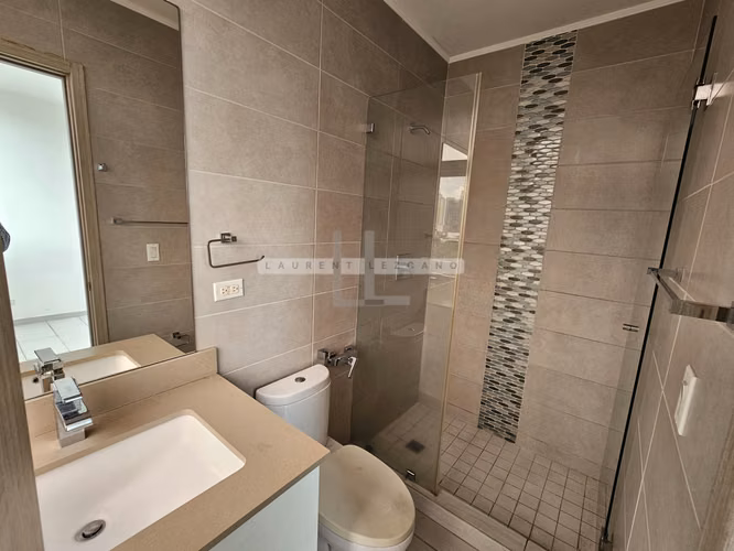 Venta de Apartamento en The Tower 50th Street. Haga una oferta