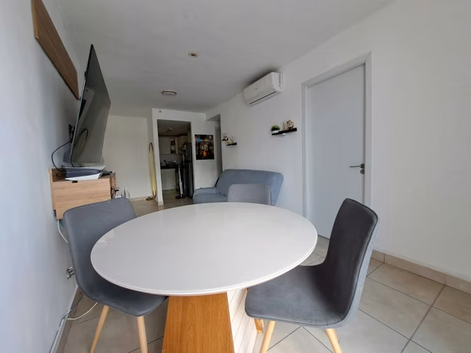 Se alquila apartamento en Vía España CF27-352