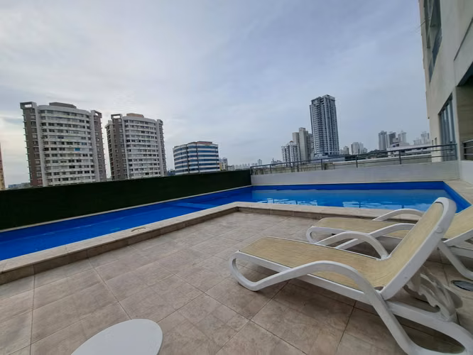 Se alquila apartamento en Vía España CF27-352
