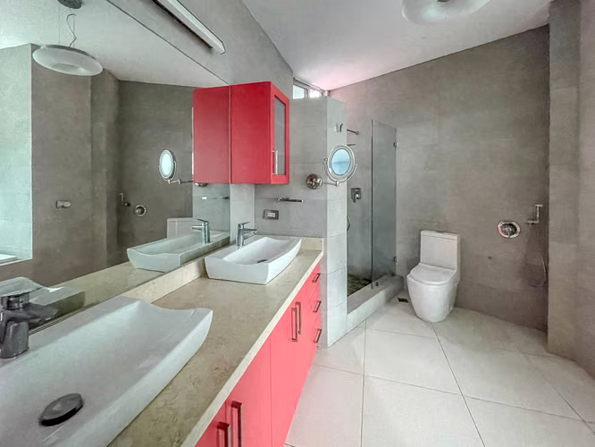 Apartamento de 3 habitaciones con vista al mar en Allure at the Park a pasos de Ave Balboa