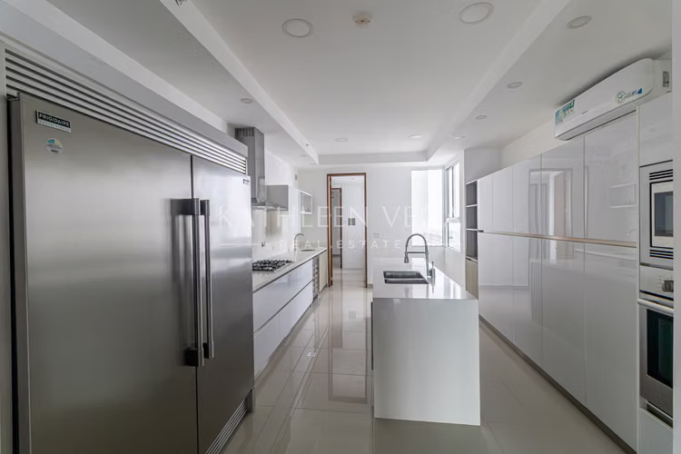 Apartamento de 4 habitaciones con excelentes acabados en PH Aria Costa del Este - Imagen 4