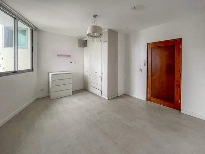Apartamento de 3 habitaciones con vista al mar en Allure at the Park a pasos de Ave Balboa
