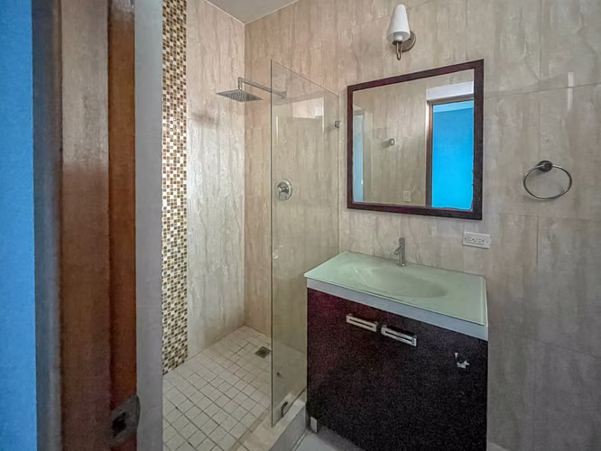 Apartamento de 3 habitaciones con vista al mar en Allure at the Park a pasos de Ave Balboa