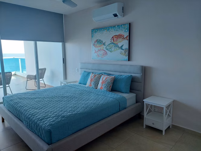CENTRICO APARTAMENTO FRENTE AL MAR 1RA LINEA - Imagen 10