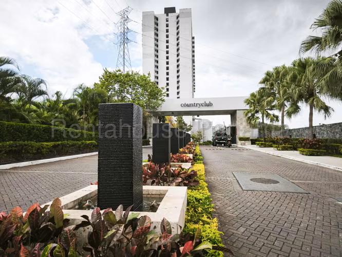Se Vende Apartamento en Condado del Rey MDV27-324