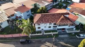 Venta de Casa con 265m2 en Chanis 27-311SR