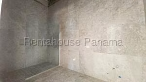 Venta de Apartamento con 577m2 en Punta Pacifica PH Montecarlo 26-2010SR