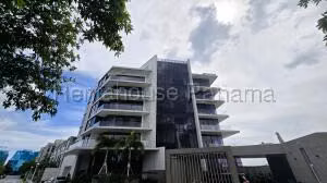 Venta de Apartamento con 577m2 en Punta Pacifica PH Montecarlo 26-2010SR