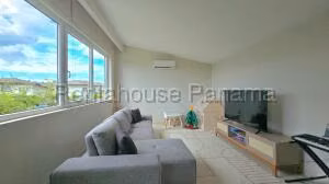 Venta de Casa con 318m2 en Santa Maria PH The Woods 26-4770SR