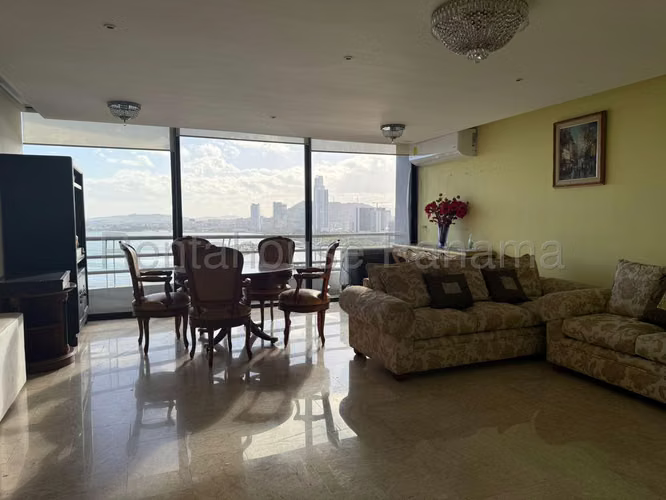 Apartamento en venta en Avenida Balboa EH