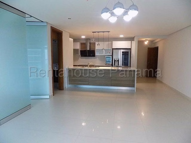 Alquiler de Apartamento en Costa del Este 27LBR299 - Imagen 2
