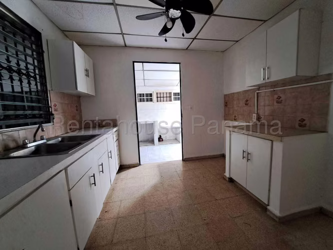 Venta de Casa en Chanis San Gerardo Mayela CCO
