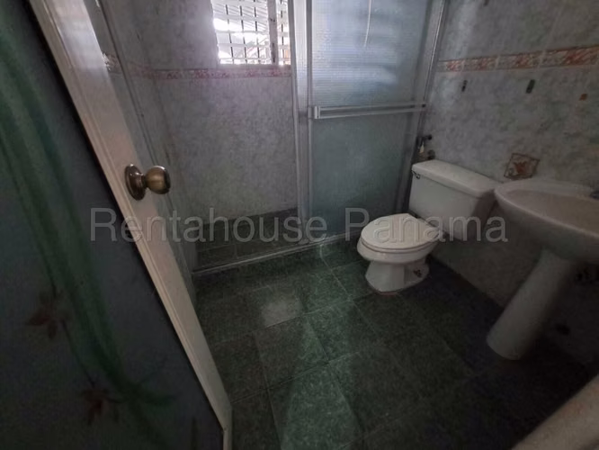 Venta de Casa en Chanis San Gerardo Mayela CCO