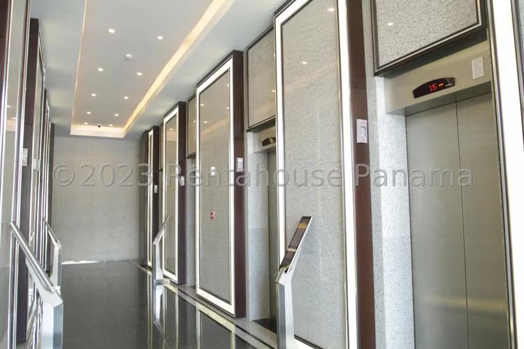 Venta de Comercial en El Dorado Golden Point KC