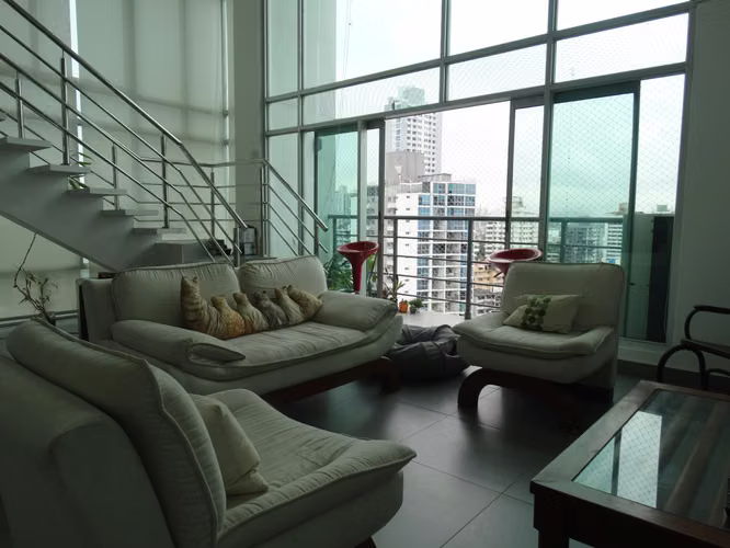 Venta de Apartamento Amoblado en El Cangrejo Ph Mediterraneo Loft EC