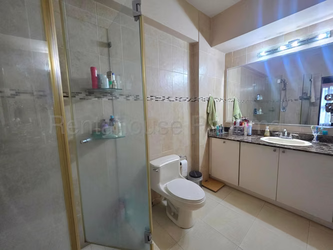 Venta de Apartamento en Avenida Balboa Ph Grandbay Tower NS