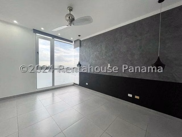 Venta de Apartamento en Avenida Balboa Ph Element NS