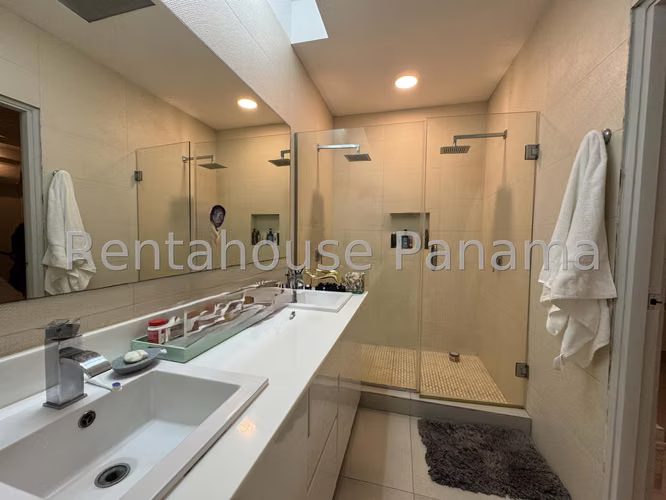 Venta de Casa en La Alameda NS