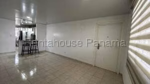 Apartamento en Alquiler en Las Acacias 27jack302